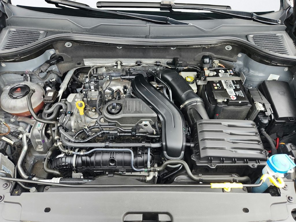 Certified 2023 Volkswagen Taos SEL AWD/4WD image 34