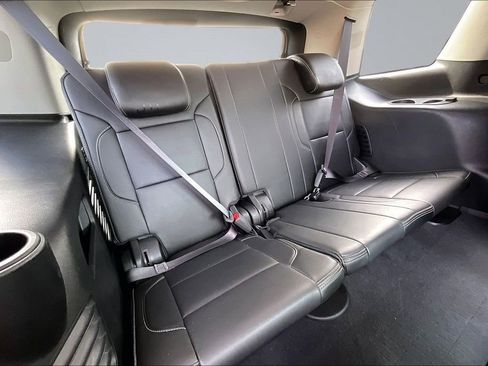 Used 2020 GMC Yukon Denali w/ Denali Premium Package AWD/4WD image 28