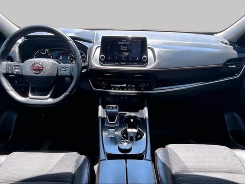 Used 2025 Nissan Rogue SV AWD/4WD image 15
