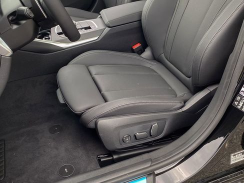 New 2026 BMW 330i xDrive Sedan AWD/4WD image 16
