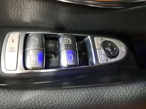 Used 2021 Mercedes-Benz E 350 4MATIC Sedan image 28