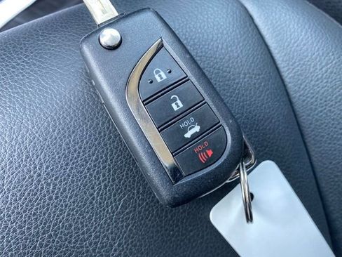 Used 2023 Toyota Camry SE image 22