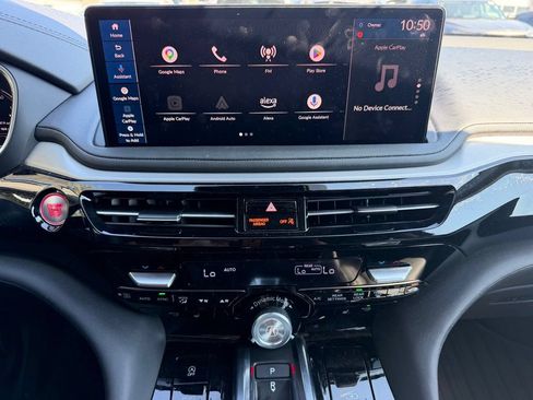 Used 2026 Acura MDX w/ Technology Package AWD/4WD image 16