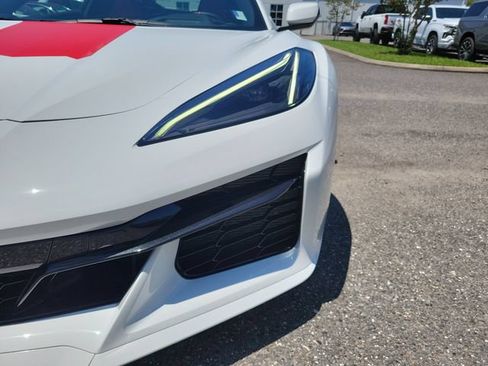 Used 2025 Chevrolet Corvette Z06 RWD image 11