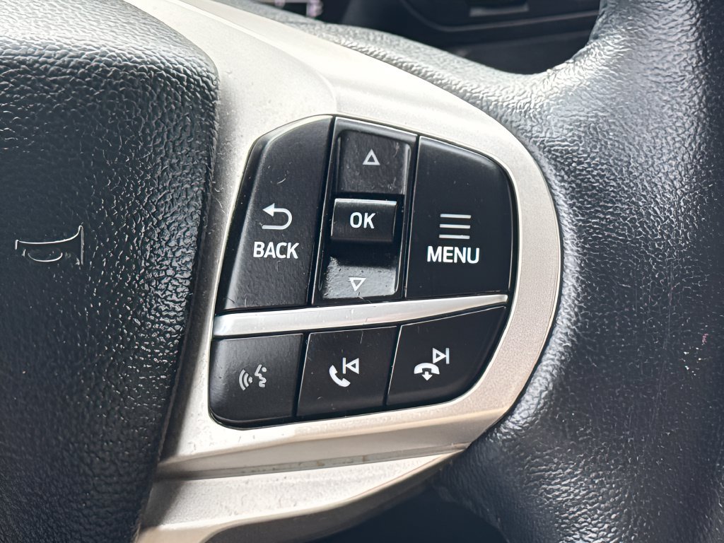 Used 2023 Ford Explorer XLT w/ Equipment Group 202A AWD/4WD image 18