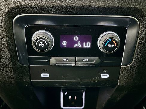 Used 2024 Chevrolet Tahoe LT image 24