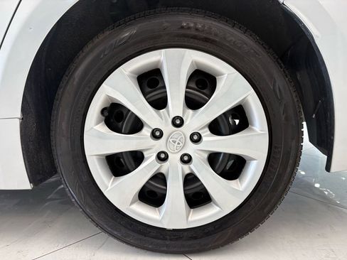 Used 2025 Toyota Corolla LE image 32