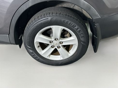 Used 2013 Toyota RAV4 XLE FWD image 11