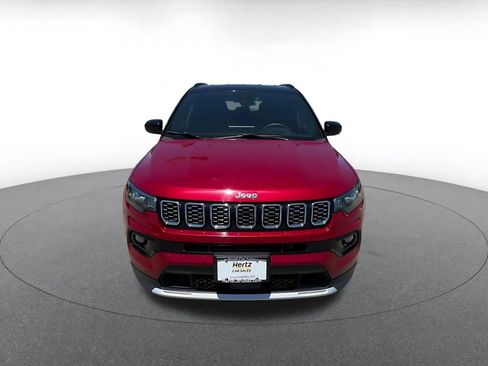Used 2025 Jeep Compass Limited AWD/4WD image 4