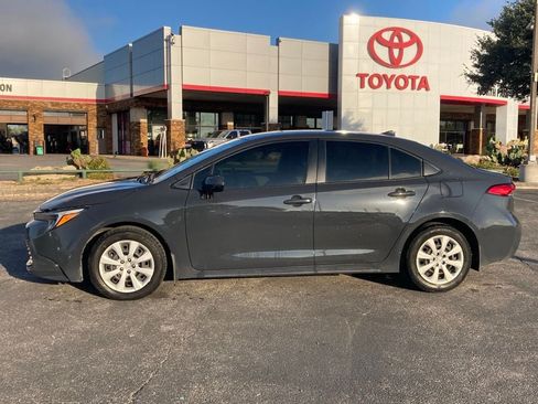 Used 2024 Toyota Corolla LE FWD image 7