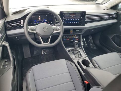 New 2026 Volkswagen Jetta SE FWD image 11