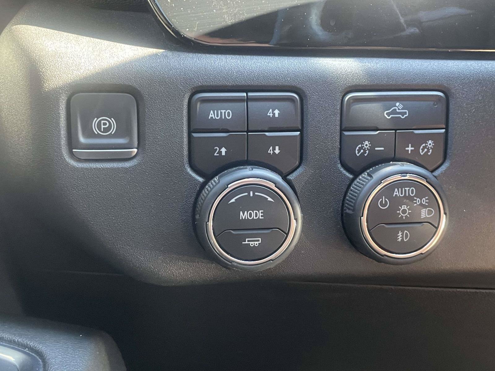 Used 2023 Chevrolet Silverado 1500 RST AWD/4WD image 35