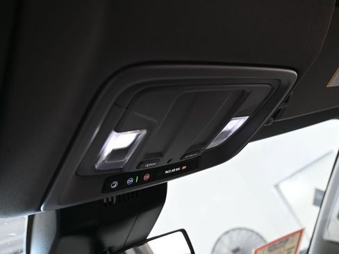 Used 2024 Chevrolet Silverado 1500 Custom image 29