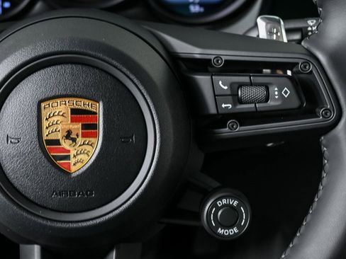 New 2026 Porsche Macan image 11