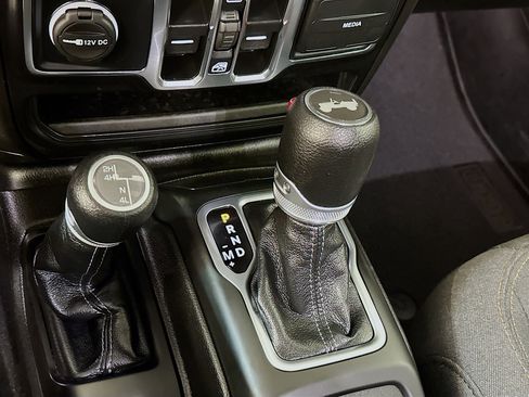 Used 2024 Jeep Wrangler Sport S image 24