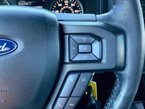 Used 2020 Ford F150 XLT w/ Equipment Group 302A Luxury AWD/4WD image 25