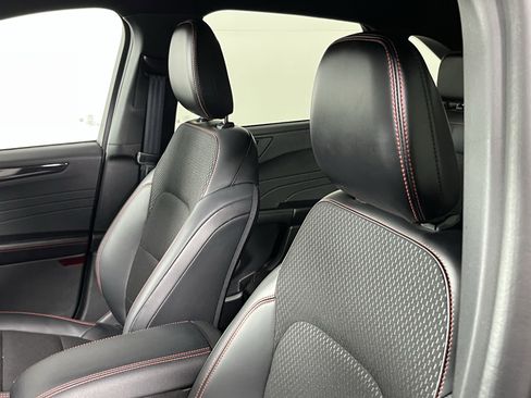 Used 2025 Ford Escape ST-Line image 15