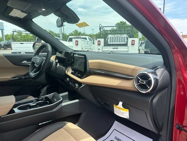 New 2026 Chevrolet Equinox ACTIV w/ Convenience Package III FWD image 35