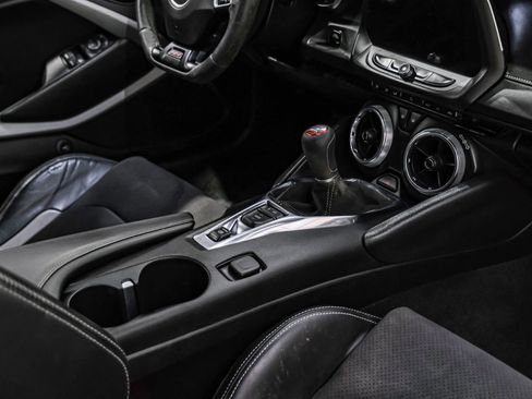 Used 2021 Chevrolet Camaro SS image 25