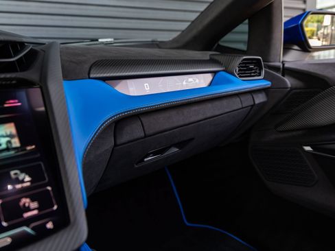 Used 2025 Lamborghini Revuelto AWD/4WD image 45