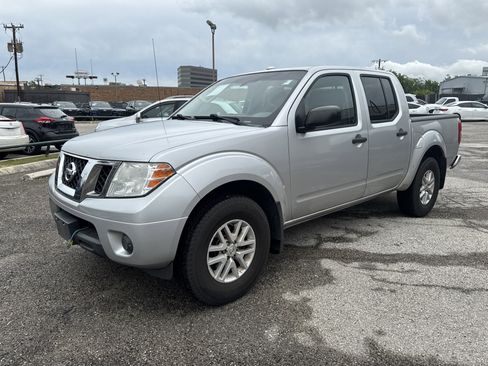 Used 2017 Nissan Frontier SV AWD/4WD image 7