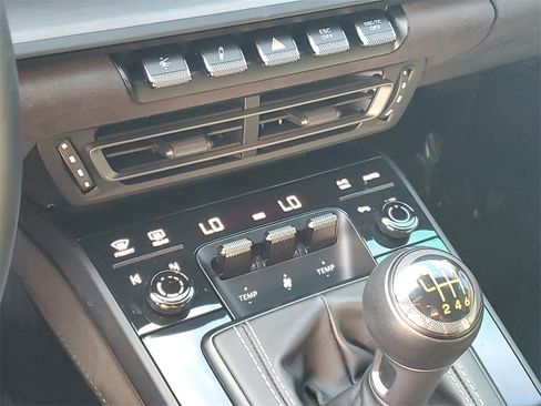 Used 2022 Porsche 911 GT3 image 31