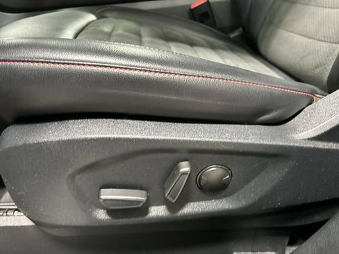 Used 2021 Ford Edge ST-Line AWD/4WD image 25