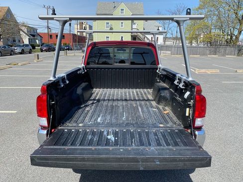 Used 2016 Toyota Tacoma SR5 image 23