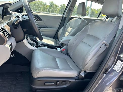 Used 2017 Honda Accord EX-L image 9
