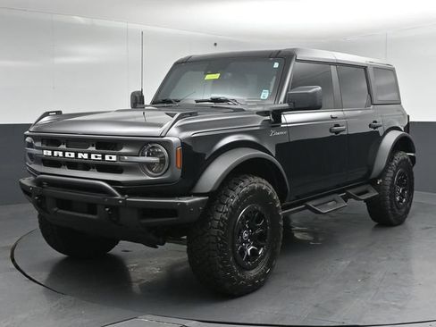 Used 2023 Ford Bronco Big Bend w/ Sasquatch Package AWD/4WD image 3