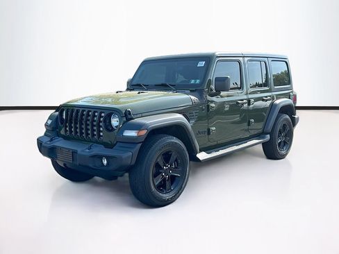 Used 2022 Jeep Wrangler Unlimited Sport AWD/4WD image 3