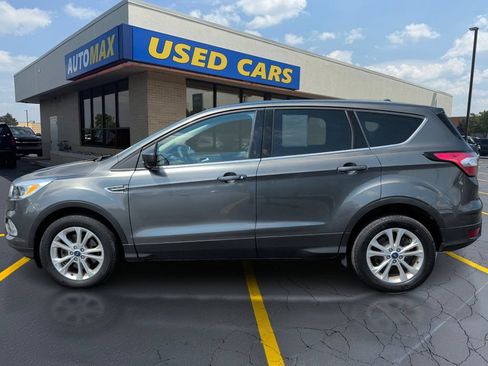 Used 2017 Ford Escape SE AWD/4WD image 8