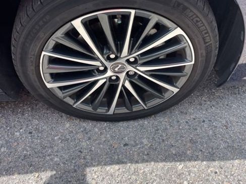 Used 2022 Lexus ES 350 w/ Premium Package image 7