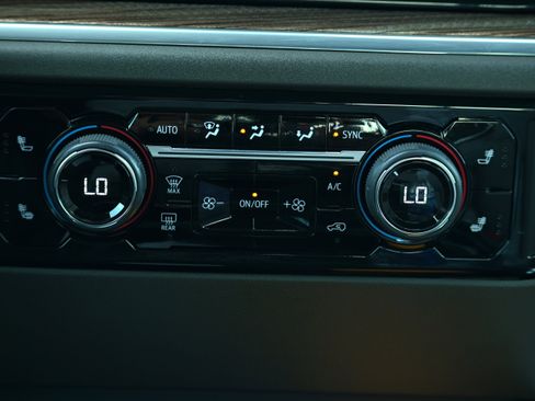 Used 2024 Chevrolet Silverado 2500 LT w/ All Star Edition image 15