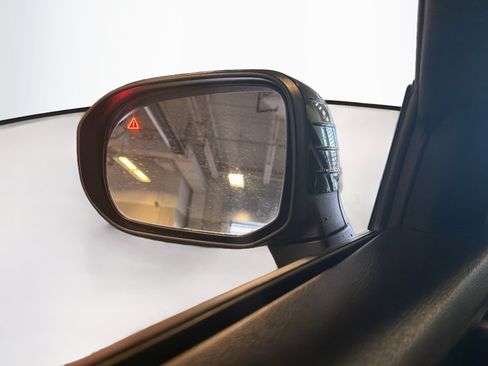 Used 2025 Kia Telluride S AWD/4WD image 16
