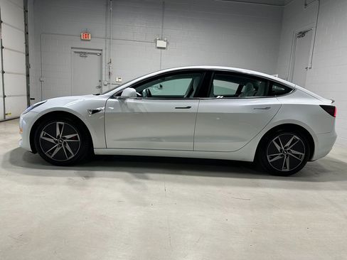 Used 2020 Tesla Model 3 Performance image 16