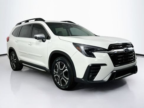 Used 2023 Subaru Ascent Limited w/ Technology Package AWD/4WD image 2