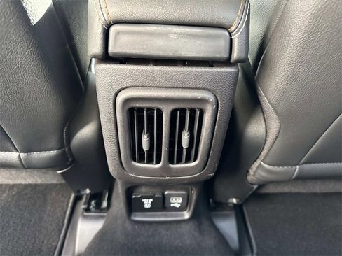 Used 2019 Jeep Compass Latitude image 15