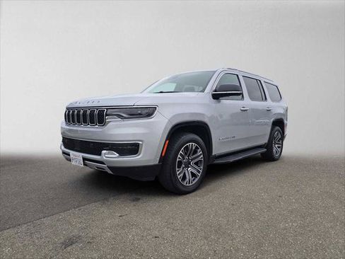 Used 2024 Jeep Wagoneer Series II AWD/4WD image 7