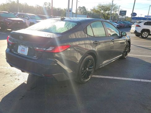 Used 2025 Toyota Camry LE image 3