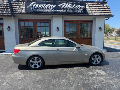 Used 2007 BMW 328i Convertible RWD image 3