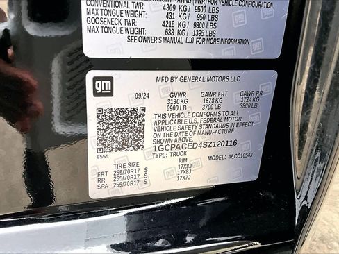 Used 2025 Chevrolet Silverado 1500 LT RWD image 37