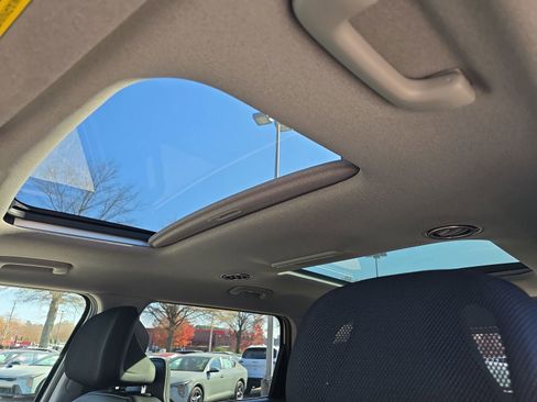 New 2026 Kia EV9 Wind image 32