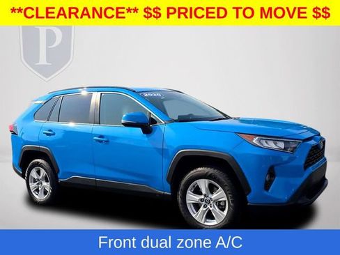 Used 2020 Toyota RAV4 XLE FWD image 2