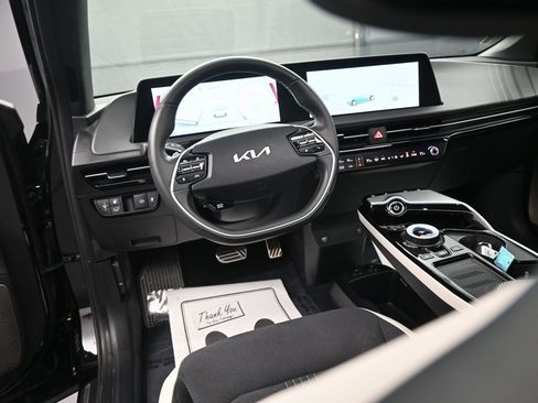 Used 2024 Kia EV6 GT-Line image 12