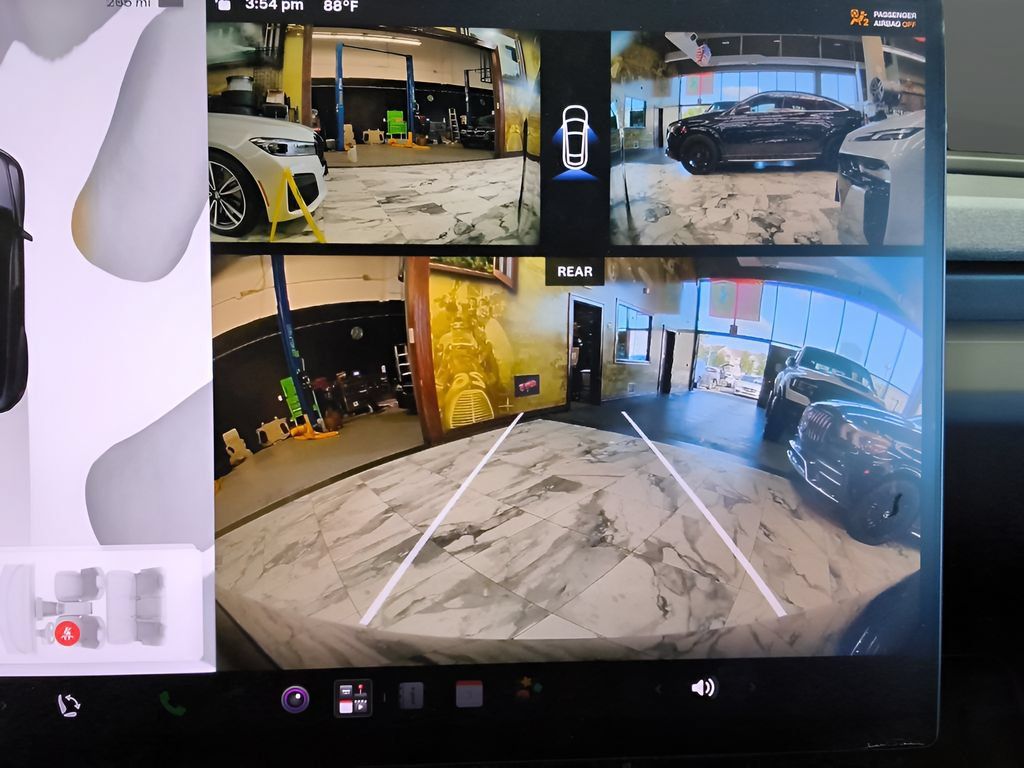 Used 2026 Tesla Model Y 2WD image 28