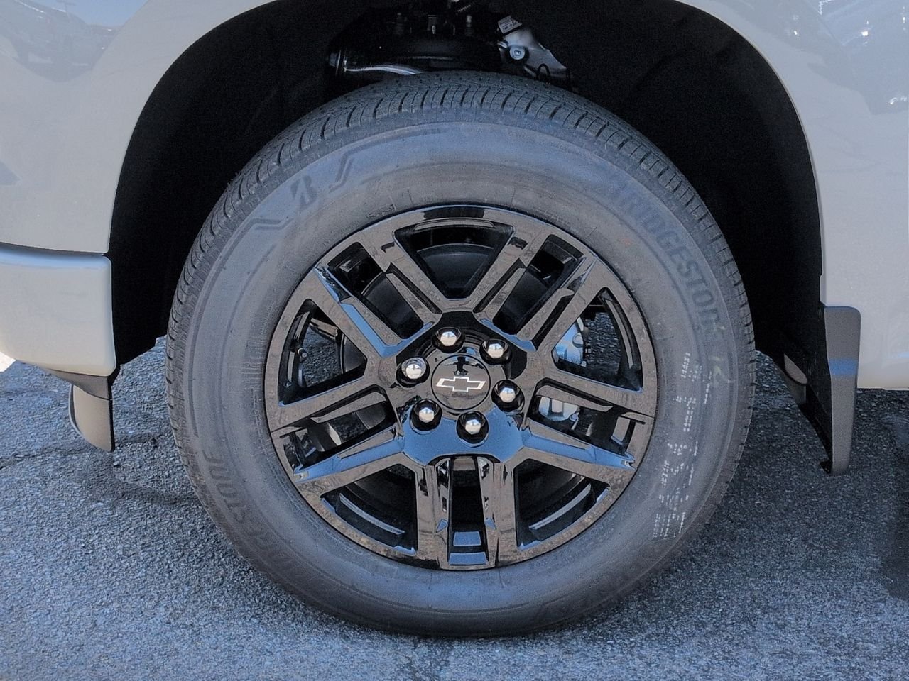 New 2026 Chevrolet Silverado 1500 RST w/ LPO, Dark Essentials Package AWD/4WD image 34