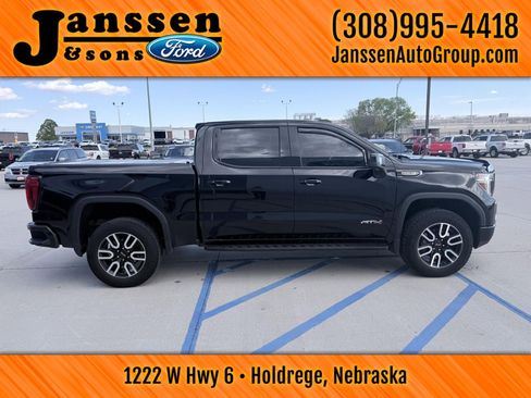 Used 2021 GMC Sierra 1500 AT4 w/ AT4 Value Package AWD/4WD image 5