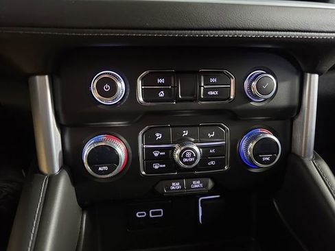 Certified 2023 GMC Yukon XL SLE w/ Gmc Pro Safety Plus Package image 16