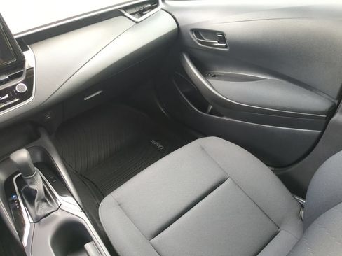 Used 2026 Toyota Corolla LE FWD image 15